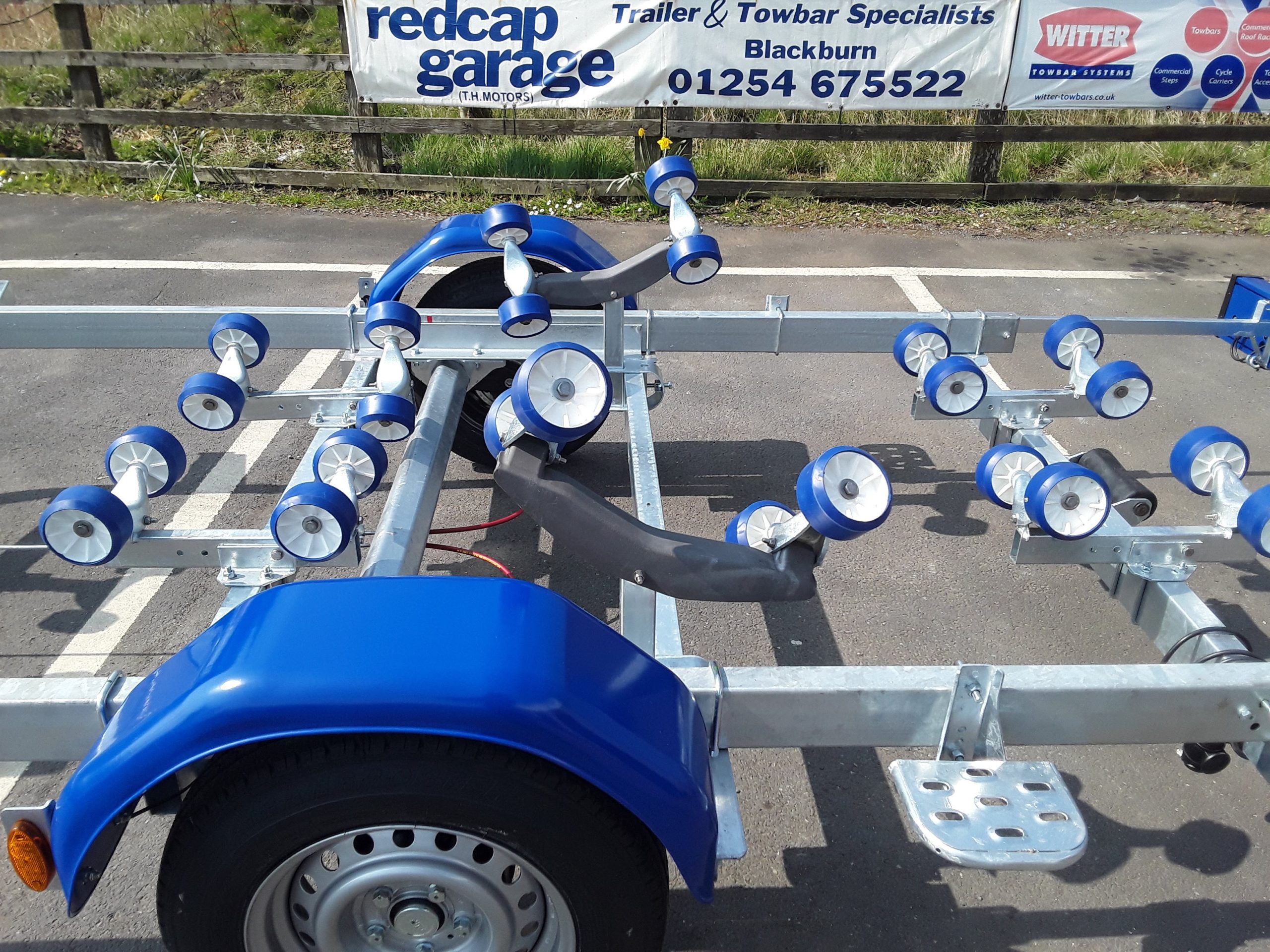Boat Trailer Rollers - Pack Of 2, Compatible With EZ-Loader Trailers, Replacement Rollers For Easy Loading & Unloading